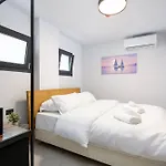 Koasis Augmented Smart Boutique *